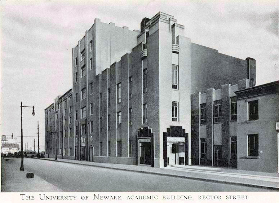 Administration Building
Photo from Gonzalo Alberto
